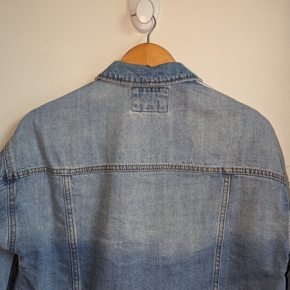 FOREVER 21 Light Wash Cropped Bohemian Raw Edges Jean Jacket Size Medium - Picture 7 of 12